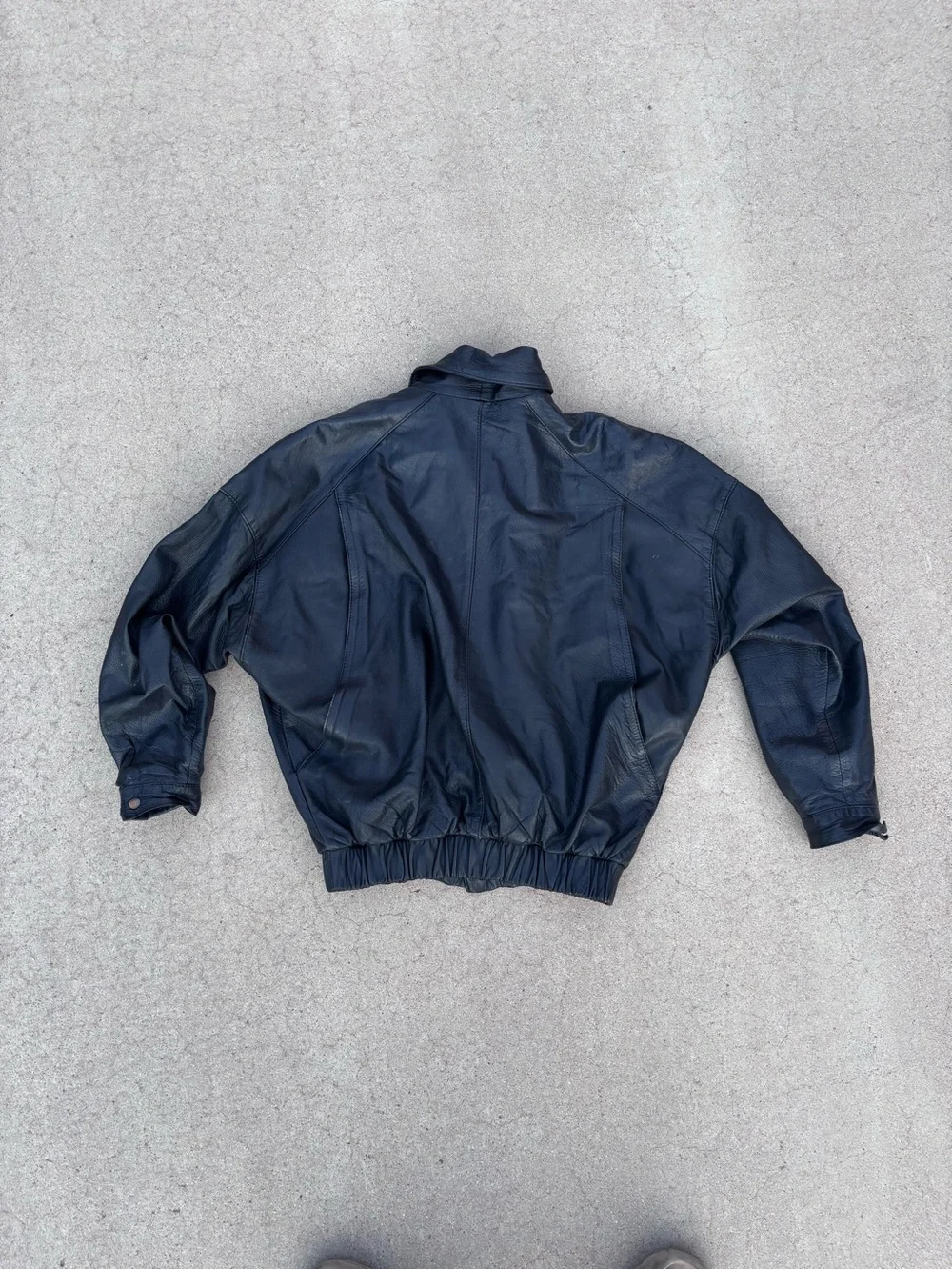 Classic Navy Leather Bomber Jacket - Vintage Style